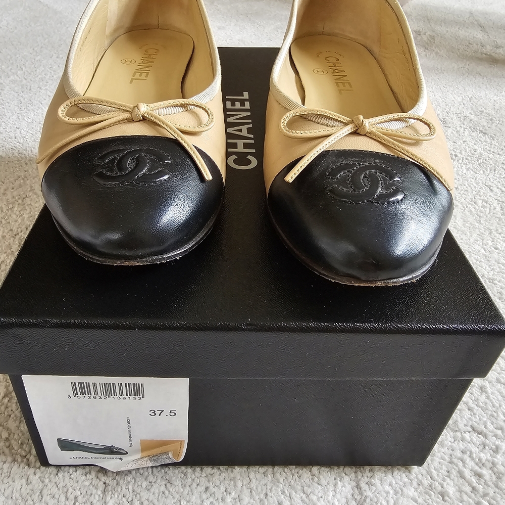Chanel ballet flats in nude